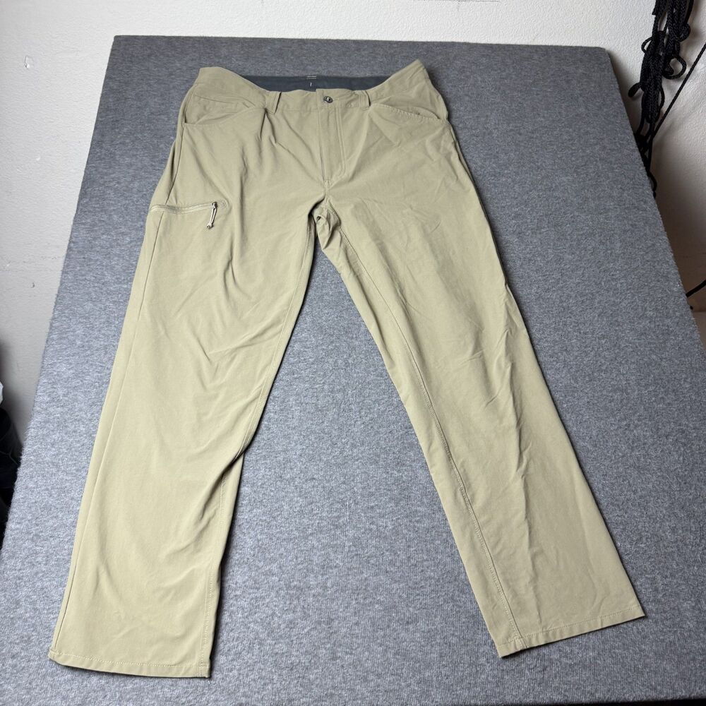 Patagonia Quandary Hiking Pants Mens 35x30 Tan Cargo Pocket  Nylon